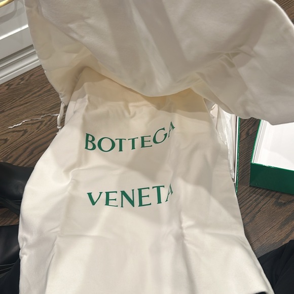 Authentic Bottega Veneta Lug tire boot - Picture 13 of 13